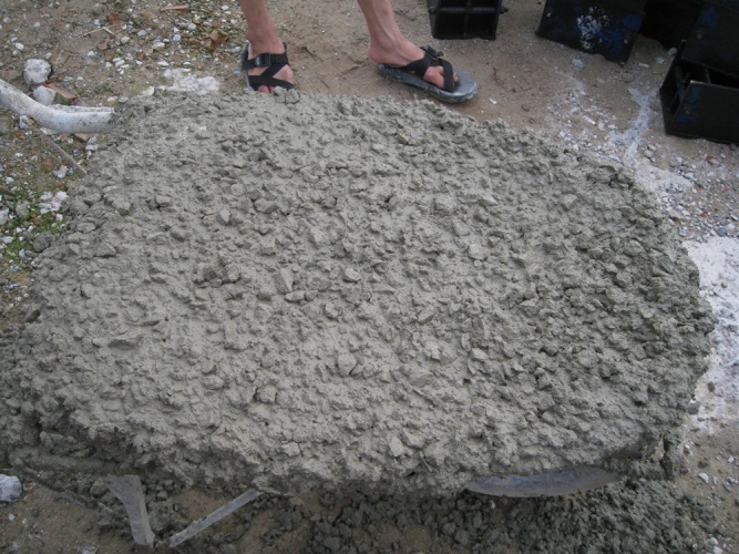 Kĩ thuật đổ bê tông: Bê tông tươi và bê tông tự trộn